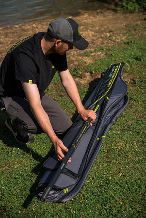 Sztywny pokrowiec na wędki Metrix Matrix Ethos 4 Rod Holdall