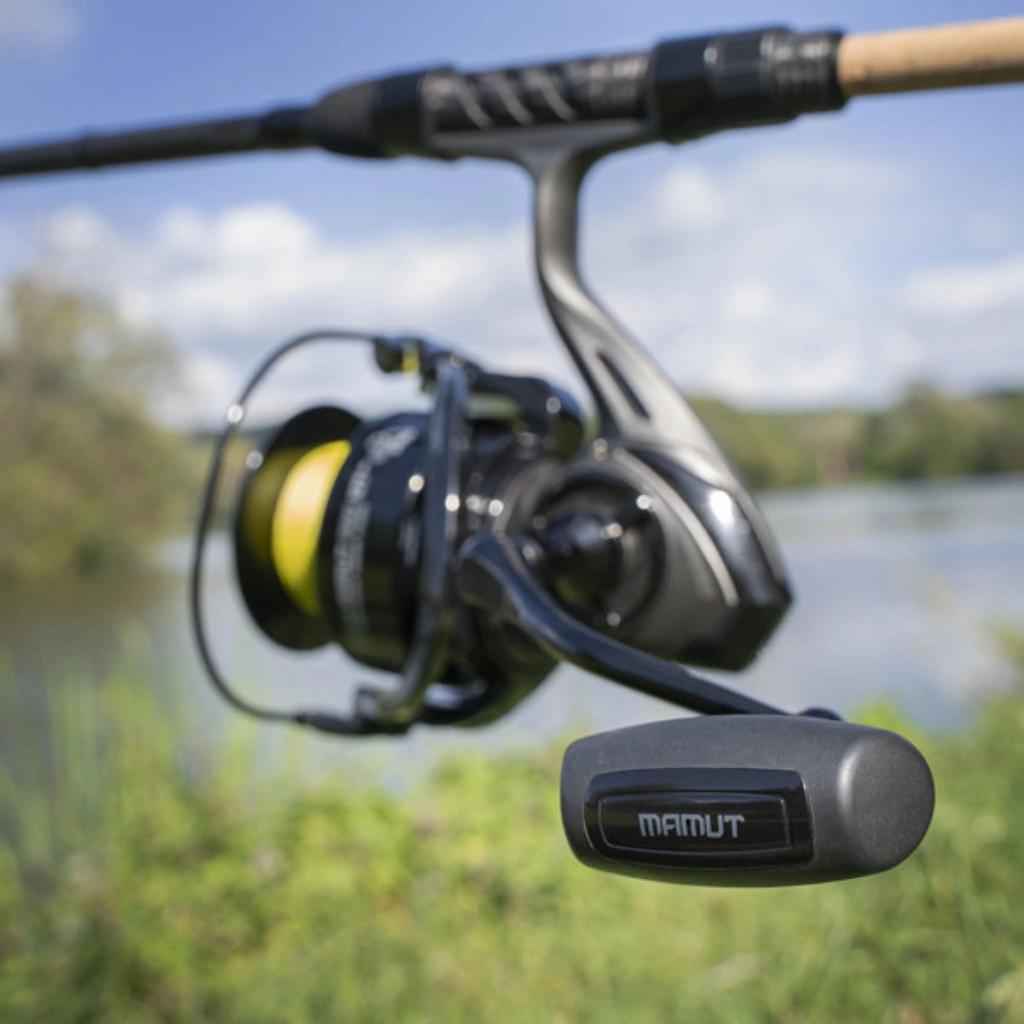 Kołowrotek DELPHIN Mamut PRO 12T 12000