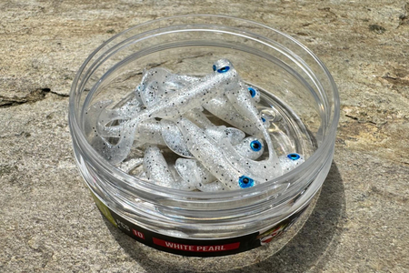 Guma Great Fish GF1 Twister 4,9cm | White Pearl | bezzapachowy | 10 szt.