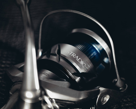 Kołowrotek Shimano Stradic FM C2500S