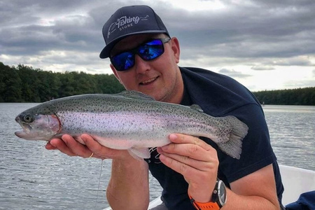 Gumy FishUp Yochu 4,3cm | 1,7" | #101/Black | 8szt.