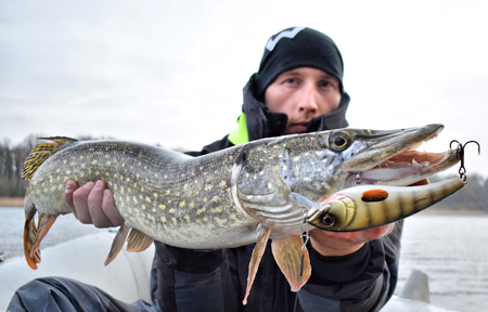 Wobler Westin RawBite Crankbait 11cm | Natural Pike | pływający