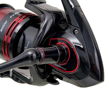 Kołowrotek FLAGMAN S-River Feeder z wkręcaną rączką 5000