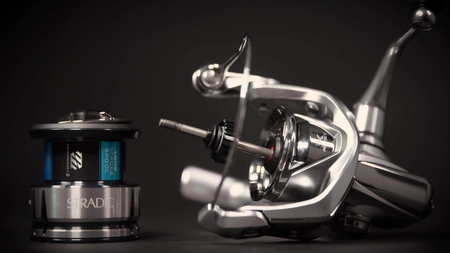 ..Kołowrotek Shimano Stradic FL C3000 HG - szybkie przełożenie