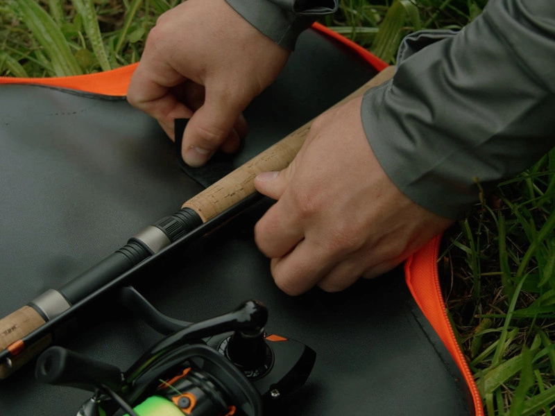 Pokrowiec na wędki Delphin SpinCASE EVA 130cm